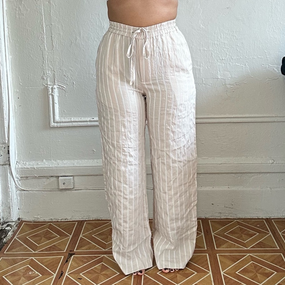 Zara Nude Flowy Pants Size Small